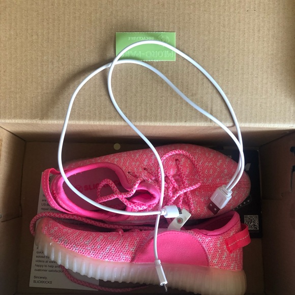 Slickkicks Kids Light Up Shoes 2 - Picture 8 of 9